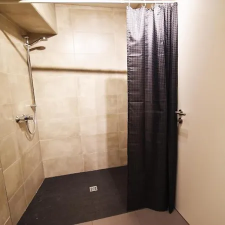 Work & Boardinghouse In Apartment
