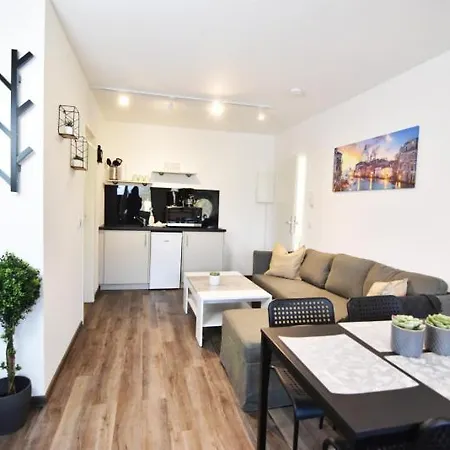Work & Boardinghouse In *