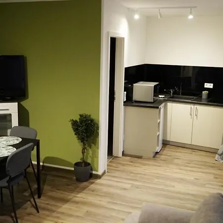 Work & Boardinghouse In Apartment *