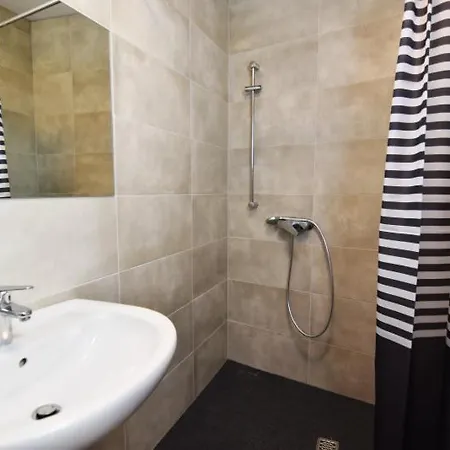 Apartment Work & Boardinghouse In *