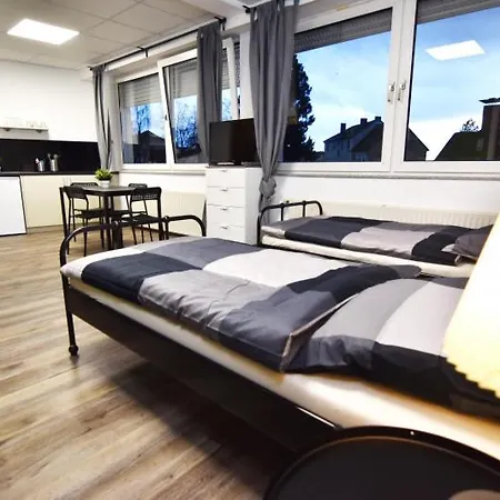 Work & Boardinghouse In
