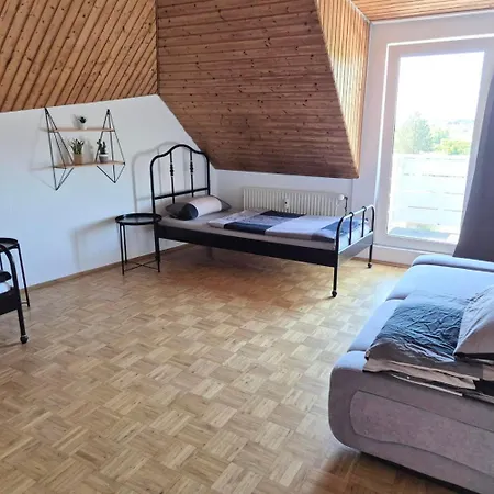 Work & Boardinghouse In 公寓