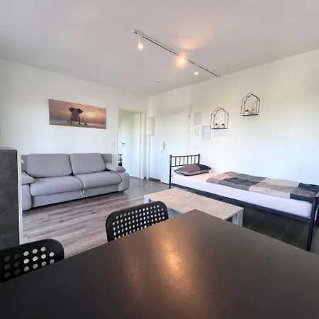 Work & Boardinghouse In 索林根