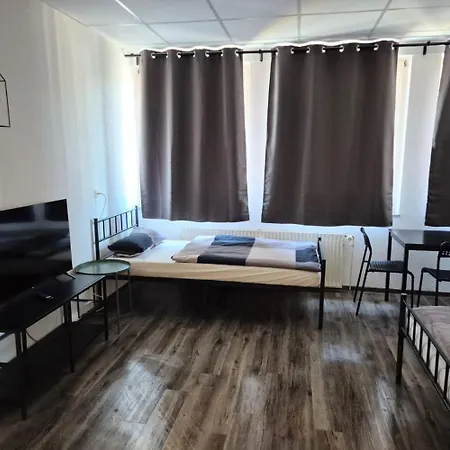 Work & Boardinghouse In *