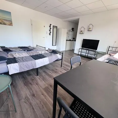 Work & Boardinghouse In