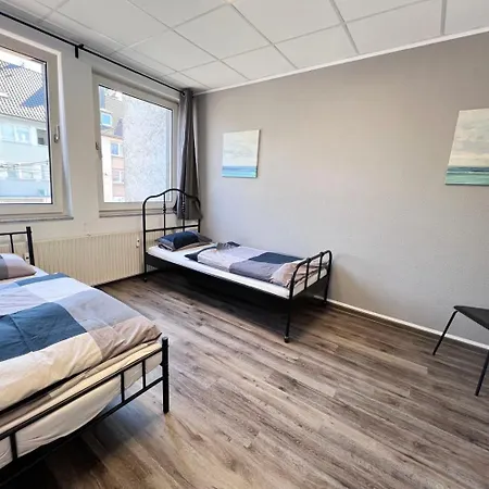 Work & Boardinghouse In